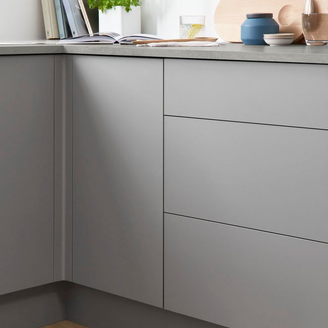 GoodHome Balsamita maskeringspanel til køkkenskab med hvidevarer 59,7 x 11,5 cm mat grå