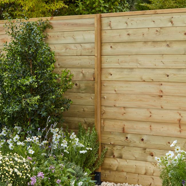 Blooma Lemhi bræt 2,1 x 15 x 240 cm fyrretræ