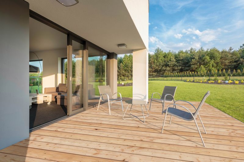 Terrassebræt i træ DLH 145 x 2400 mm europæisk lærk