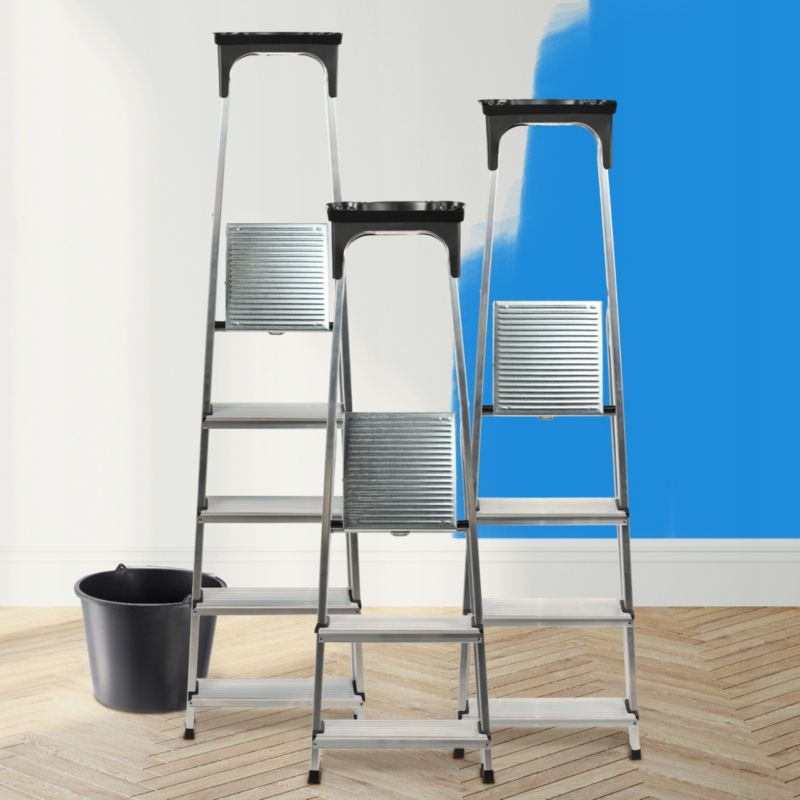 KADAX aluminiumsstige 4-trins foldbar med hylde til hjemmet, 125 kg, polsk produkt