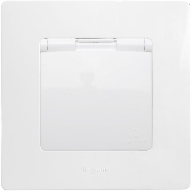 Legrand Niloe enkeltstik med jord, IP44, komplet, hvid