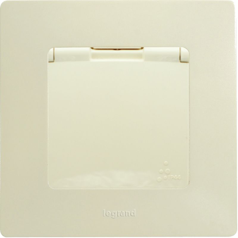 Legrand Niloe enkeltstik med jord og IP44, komplet i cremefarve