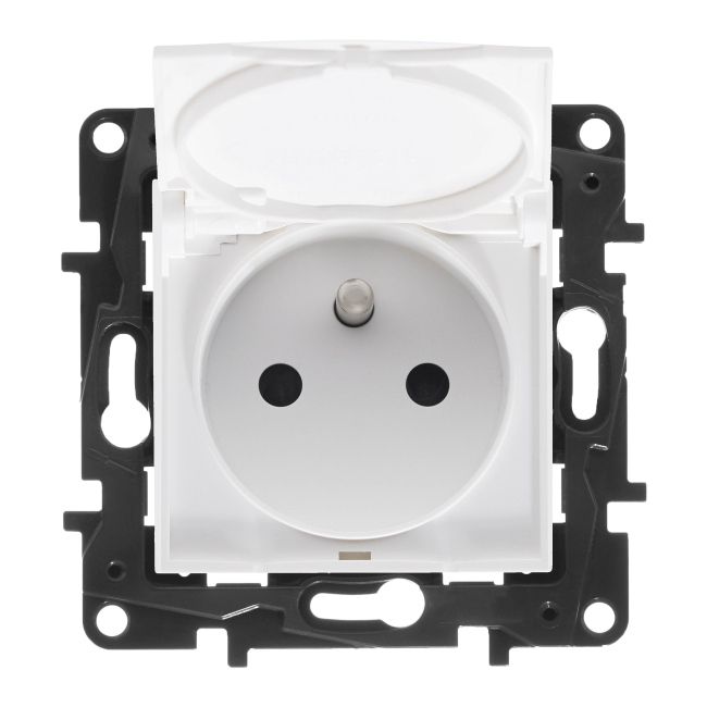 Legrand Niloe Step enkeltstikdåse IP44 med jord, hvid