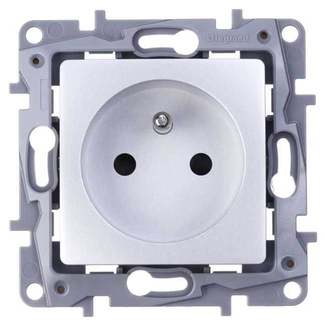 Legrand Niloe enkelt indbygget stikkontakt med jord og afdækning i aluminium