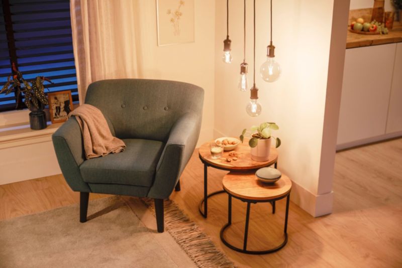 Smart LED-pære Philips A60 E27 2000/5000 K amber