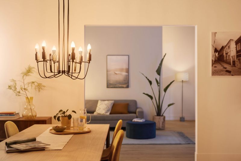 Smart LED-pære Philips SMD C37 E14 2700/6500 K