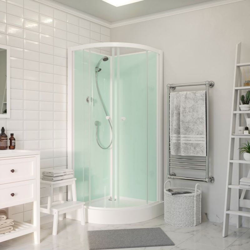 Halvrund Arkell brusekabine 85 cm med bagvægge og lav brusebund