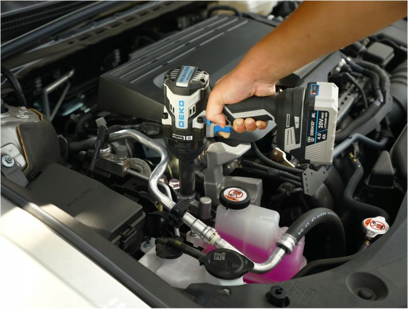 DEKO batteridrevet slagnøgle uden kul 800 Nm 4Ah 20V 1 sæt