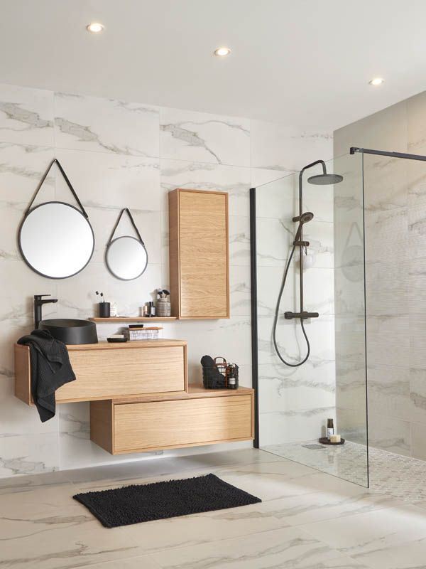 Cooke&Lewis Weddell sort termostatisk brusekolonne med armatur