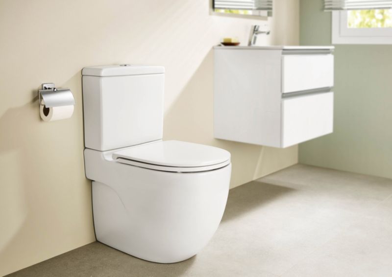 Kompakt WC Roca Teras med langsomtsluttende sæde i duroplast, hvid