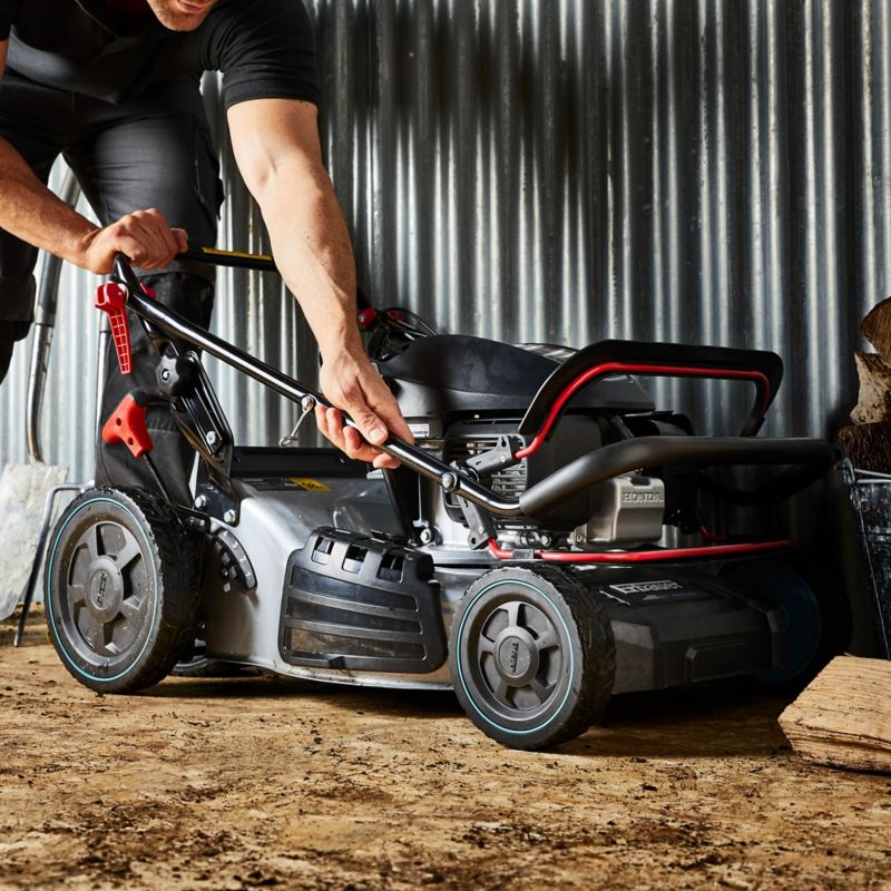 Erbauer GCV145 benzindrevet plæneklipper med fremdrift, 46 cm