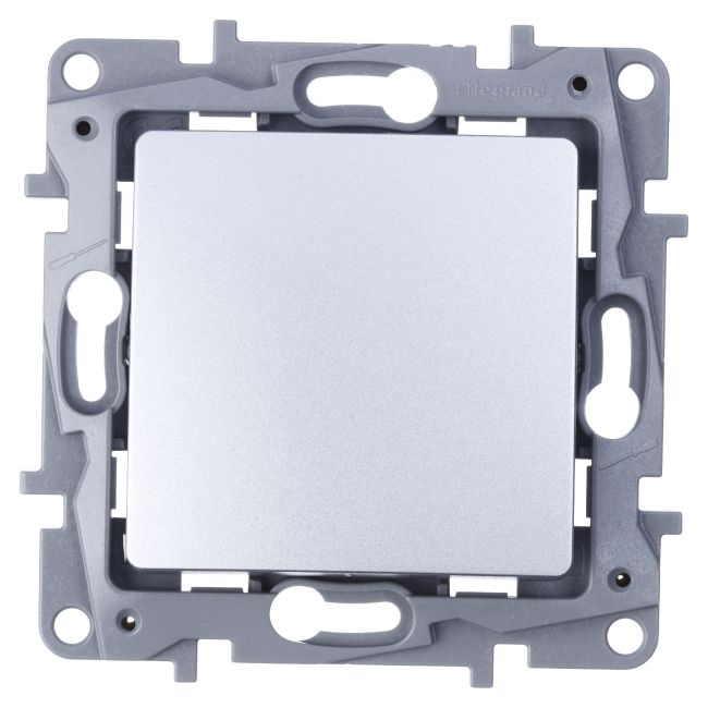 Legrand Niloe krydsafbryder i aluminium