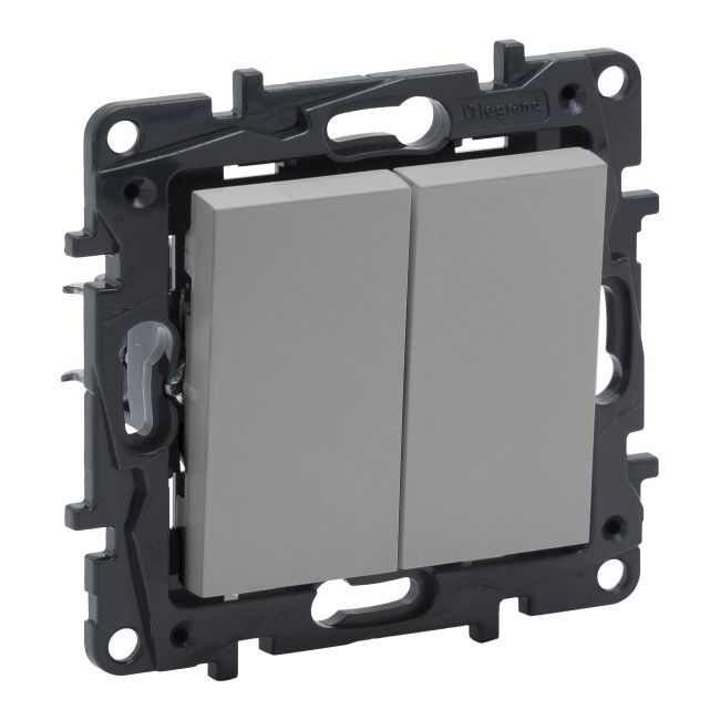 Dobbelt underbygget afbryder Legrand Niloe Step aluminium