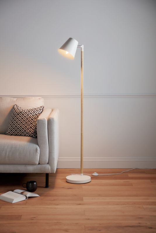 GoodHome Mulanje gulvlampe 1-punkts E14 hvid/træ