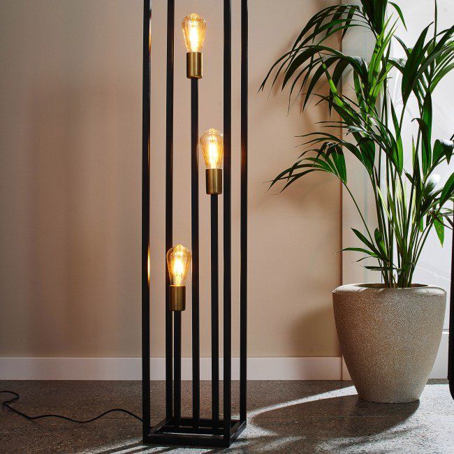 Vigo 3-punkts gulvlampe i sort og guld