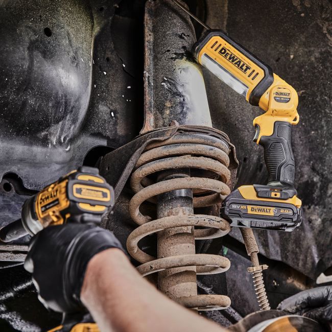 LED-ledningslampe DeWalt 18 V XR DCL050-XJ med led og justerbar lysretning