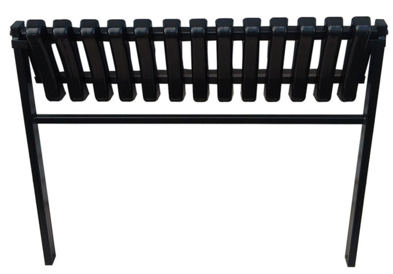 Kirkebænk med 13 ribber