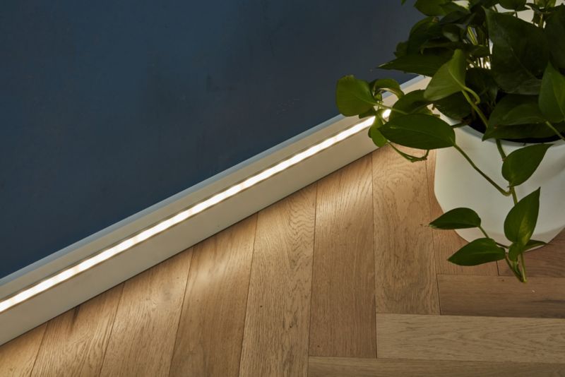 MDF LED-list 14 x 94 x 2000 mm kvadratisk hvid