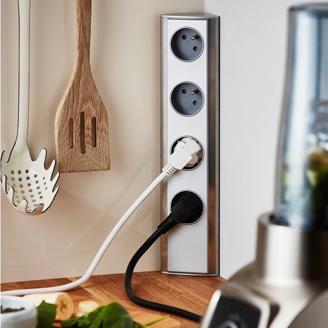 Otio Steel forlængerledning med 4 jordede stik, 16 A