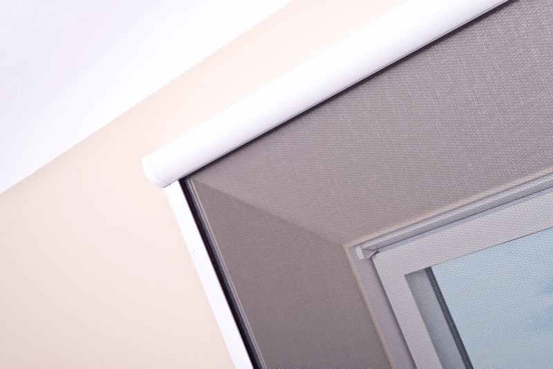 Rullegardin myggenet til tagvinduer Okpol Amo bredde 78 cm