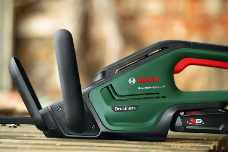 Bosch Universal Hedge 18 V akku-hækkeklipper