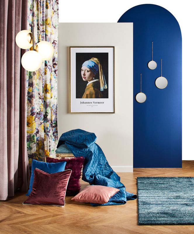 Billede Kvinde med perle 60 x 90 cm