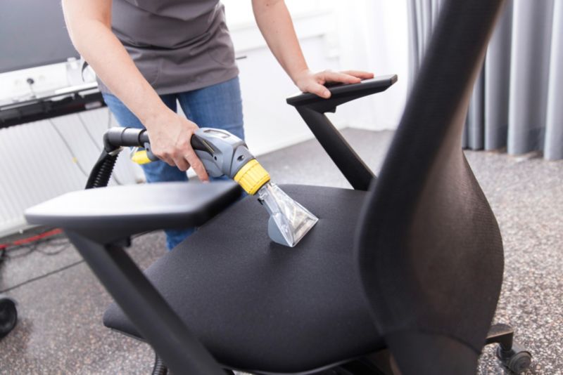 Karcher Puzzi 10/1 våd- og tørrensende støvsuger