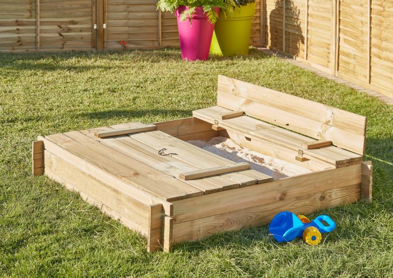 Blooma sandkasse med låg-bænk 120 x 120 x 20 cm