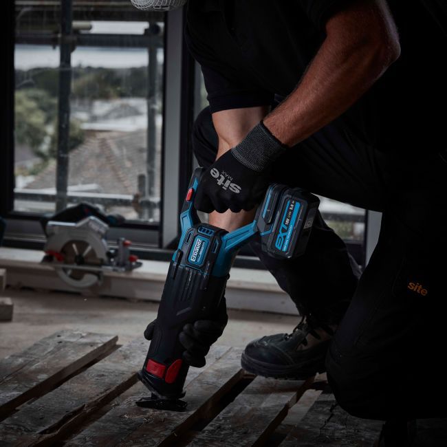 Erbauer 18 V bajonetsav med 1 x 4 Ah batteri