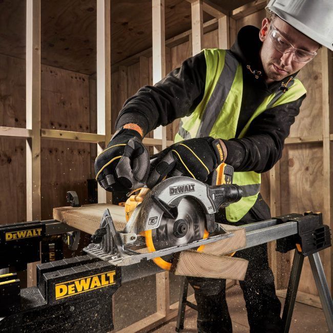 DeWalt 165 mm 18 V DCS565N-XJ rundsav