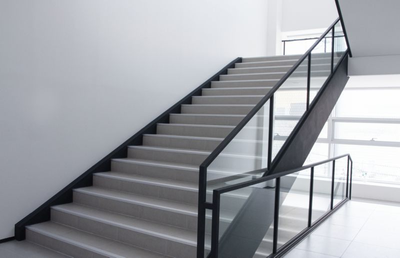 Projectline kælderloftlampe 1400 lm 4000 K