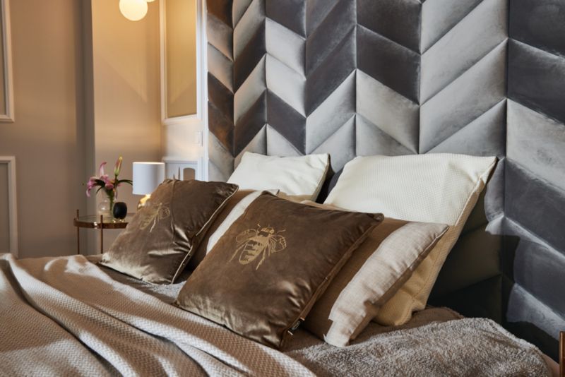 Blink pude 45 x 45 cm i mørk beige