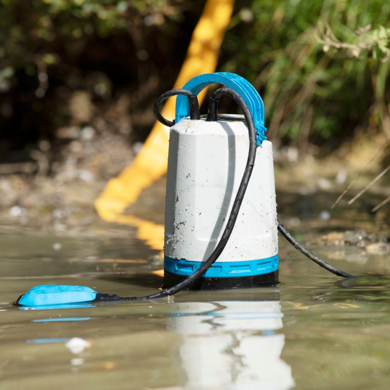 MacAllister 750 W nedsænkelig pumpe til snavset vand