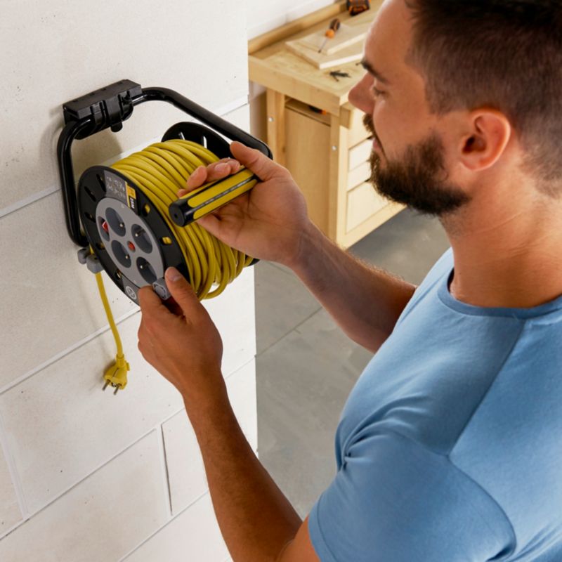 Kabeltromle Diall 4 x 16 A 3 x 1,5 mm² 25 m