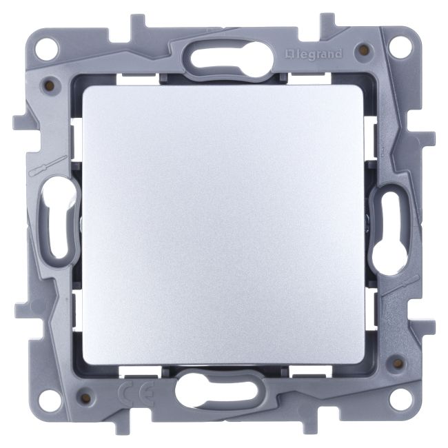 Legrand Niloe enkelt trykknap i aluminium