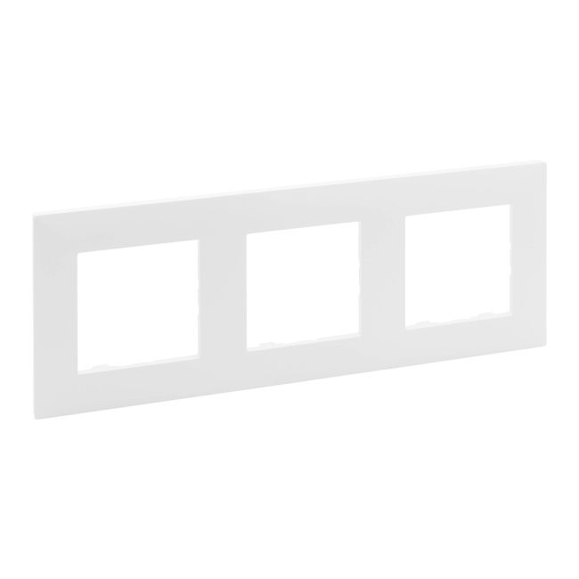 Legrand Niloe Step tredobbelt ramme i hvid