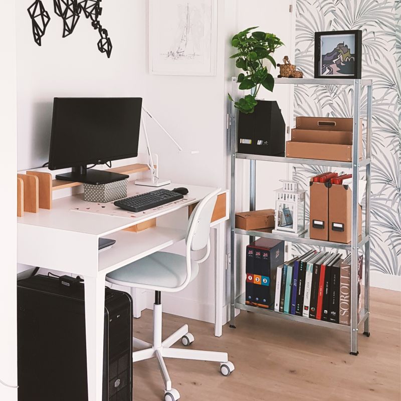 Fritstående metalreol 140 x 70 x 30 cm med 4 hylder og 40 kg belastning, galvaniseret