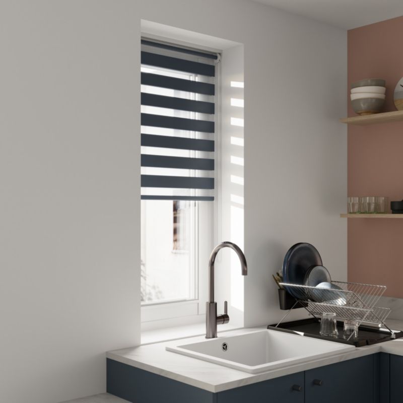 GoodHome Elin dag/nat rullegardin 77,3 x 160 cm i mørkeblå