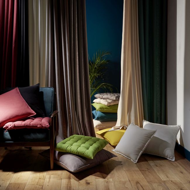 GoodHome Hiva siddepude 45 x 45 cm rød