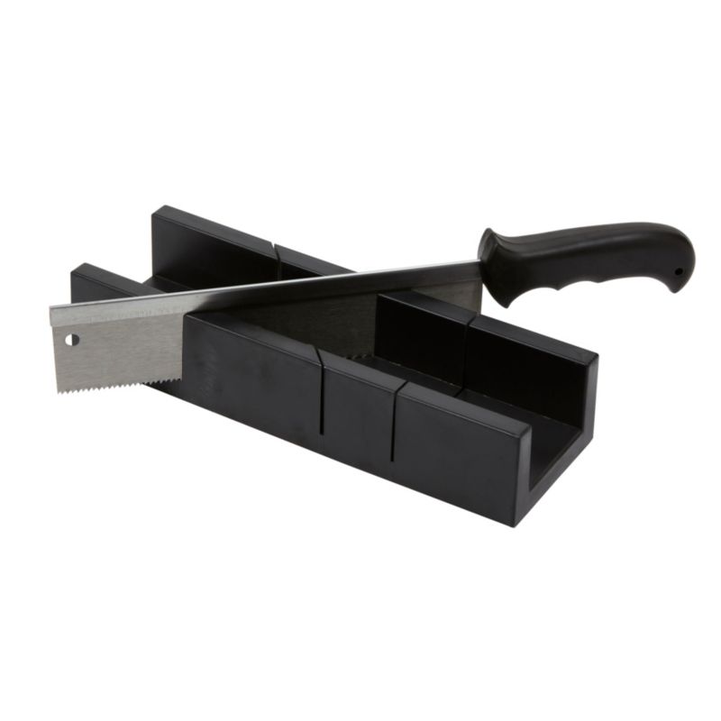 Skråskæreboks med sav