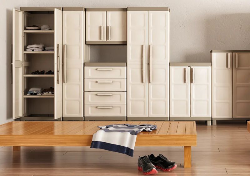 Keter Excellence smal skab med 1 dør 45 x 33 x 182 cm brun, 1 stk.