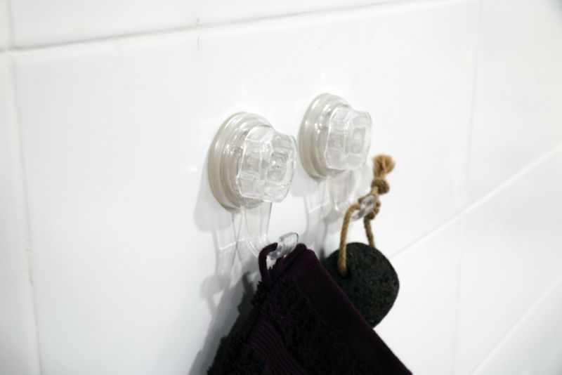 GoodHome Tenno transparent håndklædeholder med sugekopper, 2 stk.