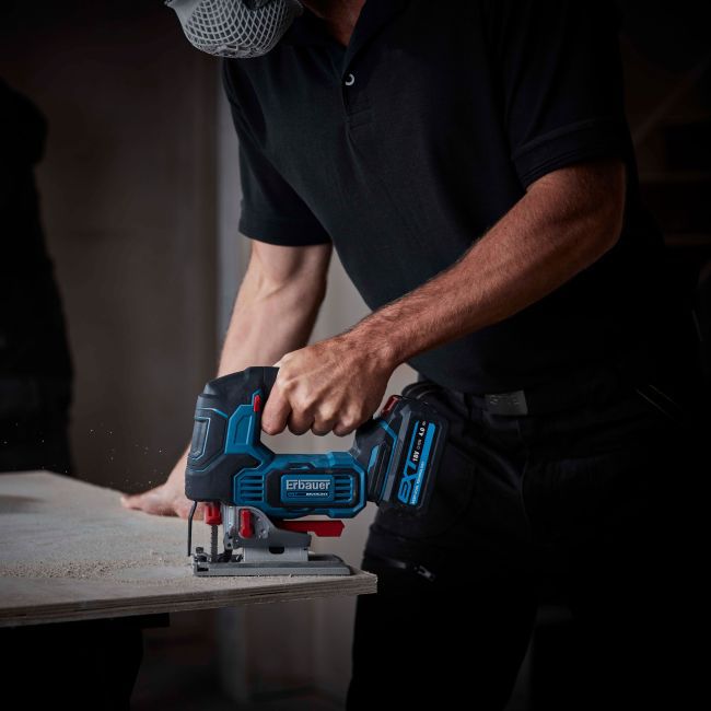 Erbauer 18 V stiksav med 1 x 4,0 Ah batteri