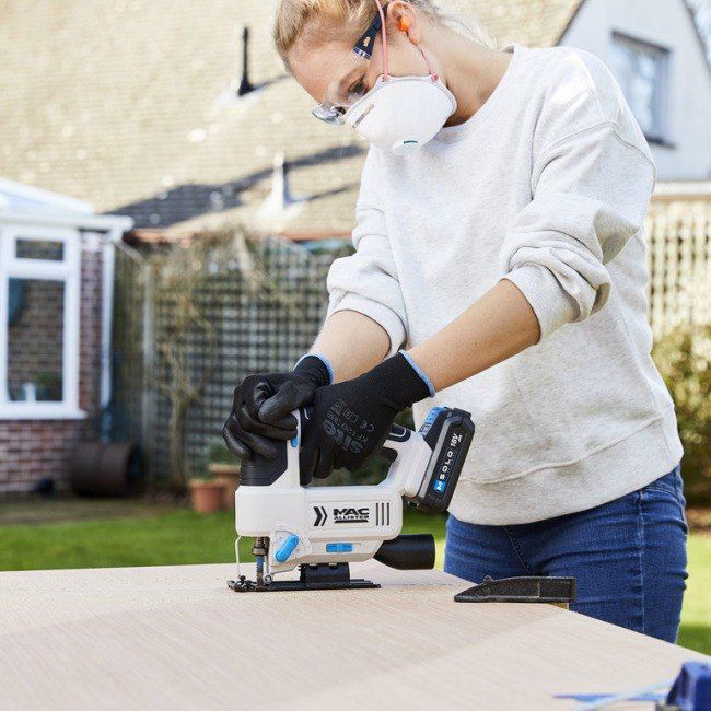 MacAllister Solo 18 V stiksav uden batteri