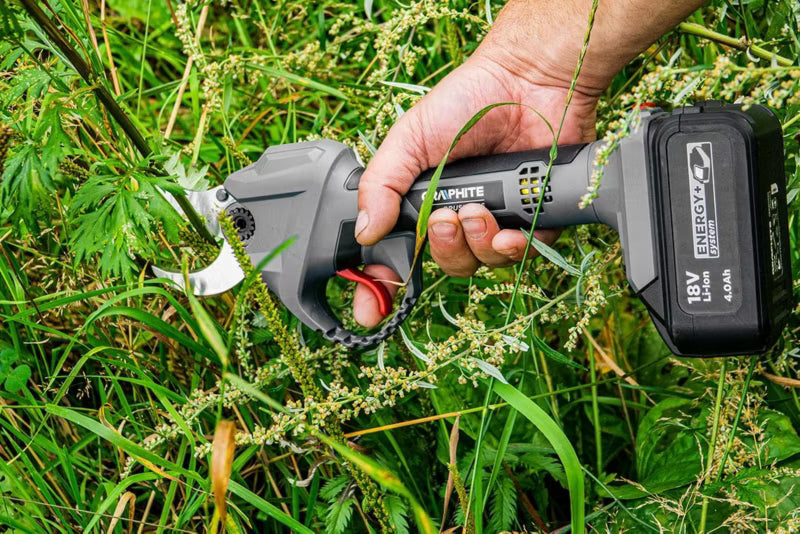 Akku Beskæresaks 18V 30 mm med 4.0 Ah Batteri og Lader 58G029