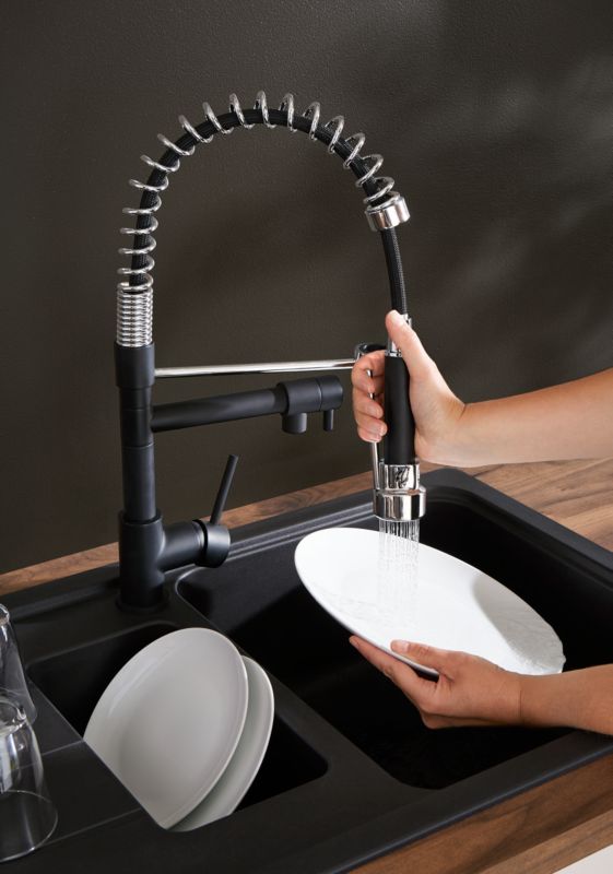 Bilbrough køkkenarmatur med sort, udtrækkelig tud