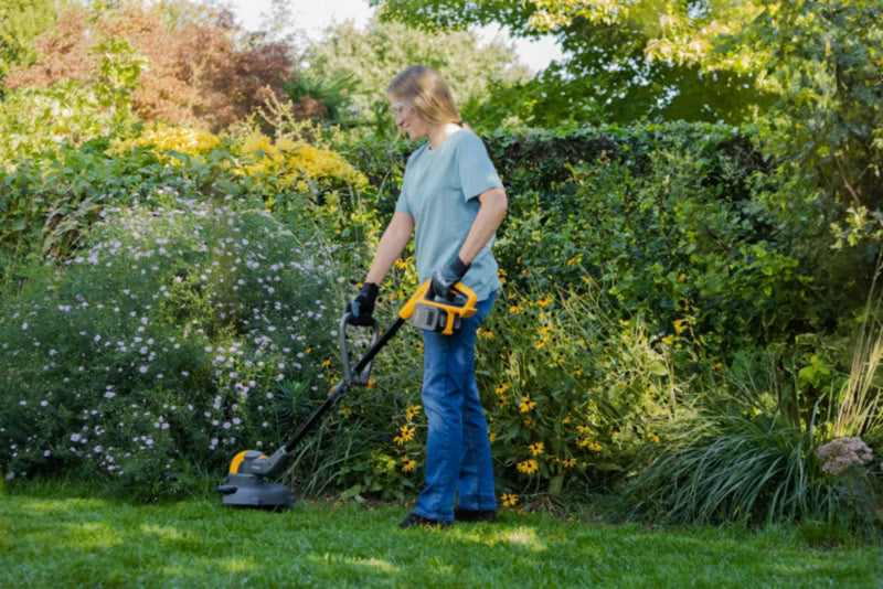 Batteridrevet Græstrimmer 300E 30 cm
