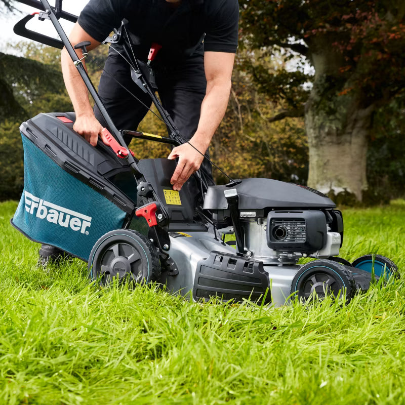Benzinplæneklipper med Træk 51 cm GCV170