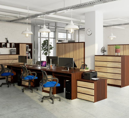 Akord CLP skrivebord Wenge 135 cm med 3 skuffer, mat Sonoma eg, 2 hylder, 135x60x77 cm, 1 stk.