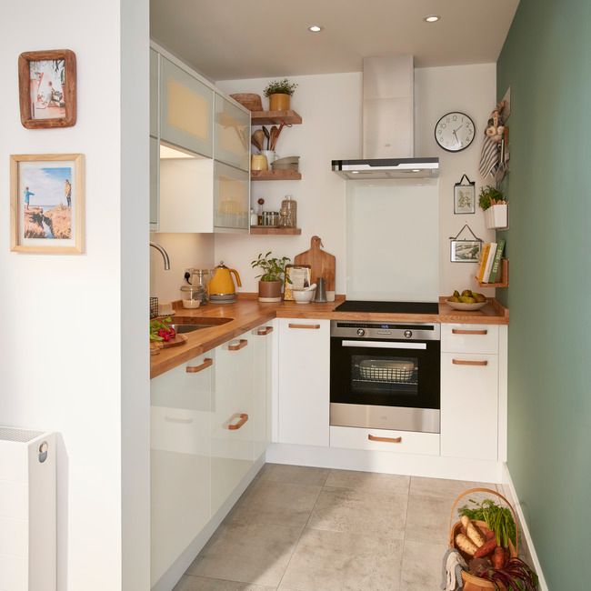 GoodHome Stevia skjuleliste til køkkenskab med hvidevarer 60 x 11,5 cm i hvid højglans